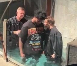 Cowboys rookie gets baptized: 'Thank you lord for this day'