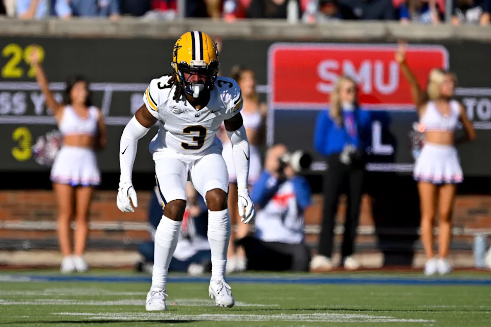 Nov 30, 2024; Dallas, Texas, USA; California Golden Bears defensive back Nohl Williams (3) in action during the game between the SMU Mustangs and the California Golden Bears at Gerald J. Ford Stadium. Mandatory Credit: Jerome Miron-Imagn Images