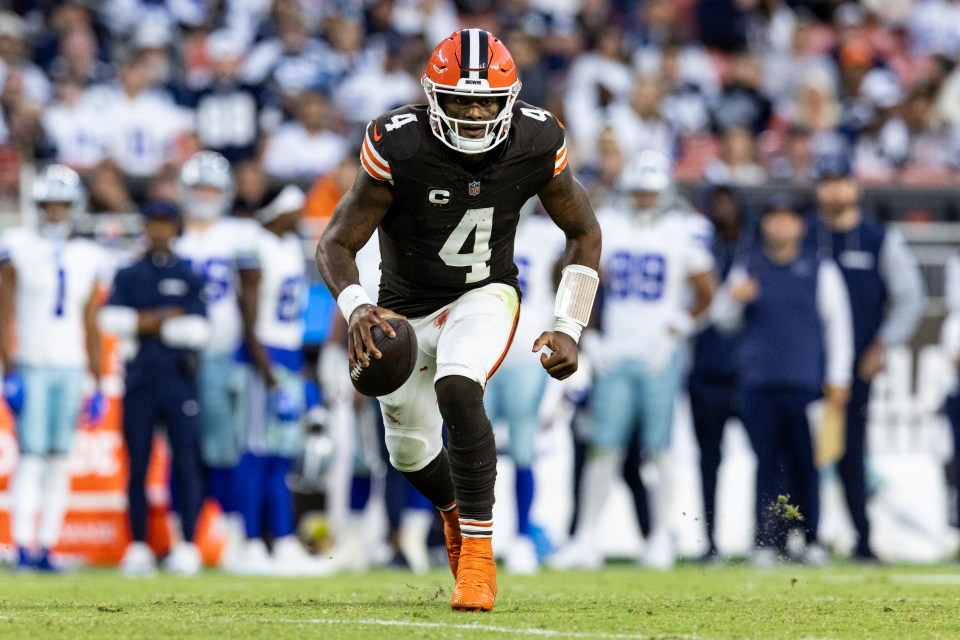 Deshaun Watson #4 of the Cleveland Browns running with the football.