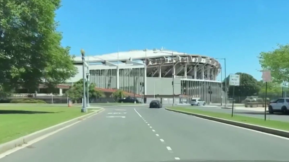 Commanders stadium deadline looms, DC Council seeks better deal – NBC4 Washington