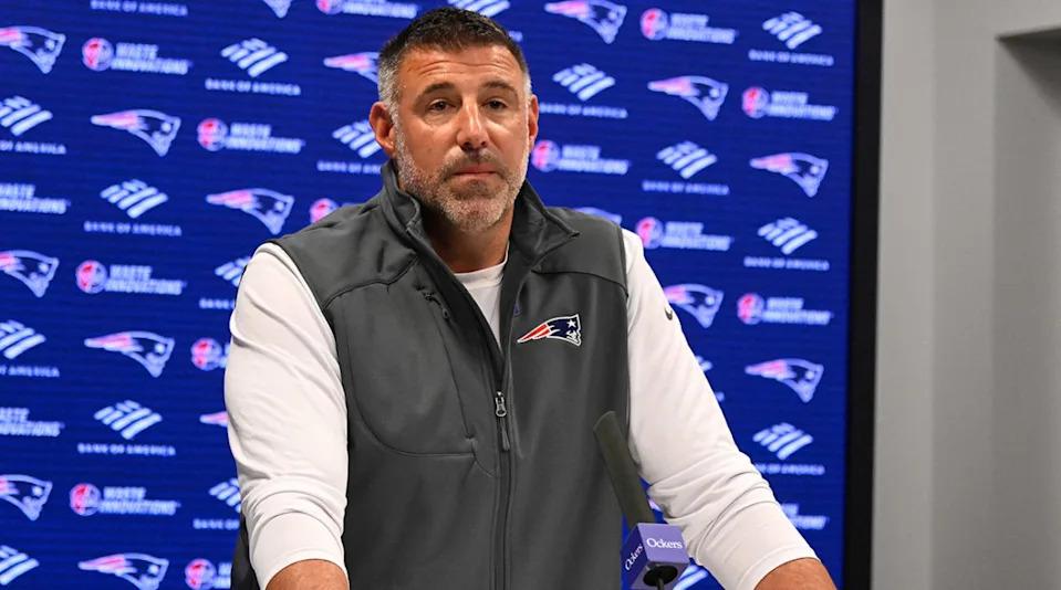 New Patriots head coach Mike VrabelEric Canha-Imagn Images