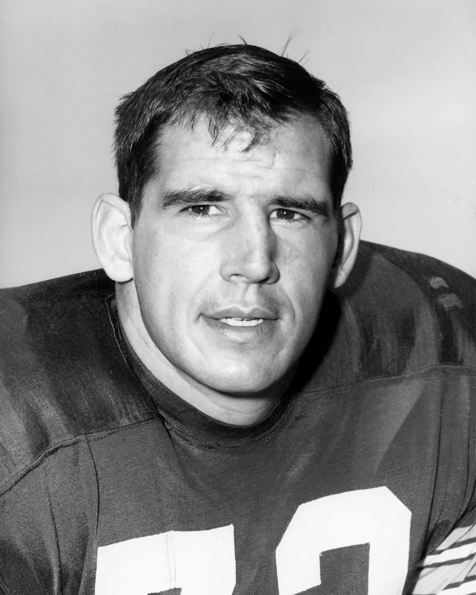 Steve Wright, Green Bay Packers tackle,1964-67. He died June 1. He was 82.
