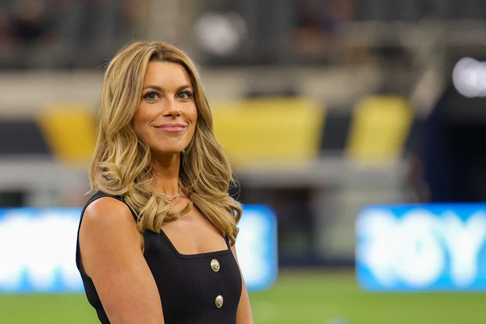 ARLINGTON, TEXAS - JUNE 22: Fox Soccer sideline reporter Jenny Taft prior to the United States playing Haiti during a 2025 CONCACAF Gold Cup Group D match at AT&T Stadium on June 22, 2025 in Arlington, Texas. (Photo by John Dorton/ISI Photos/USSF/Getty Images)John Dorton&sol;ISI Photos&sol;USSF&sol;Getty Images
