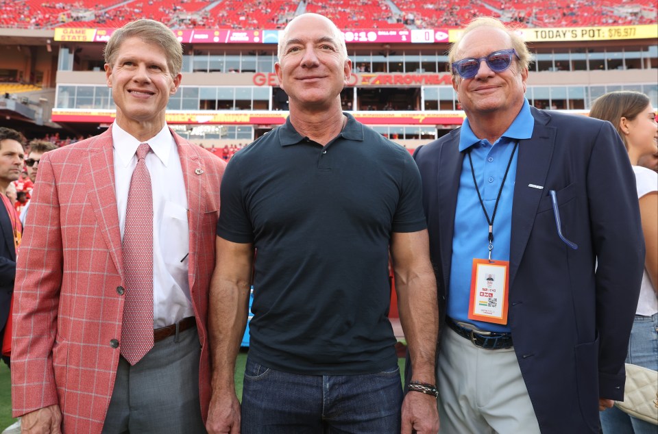 Jeff Bezos, center, saw Mahomes' stadium up close in 2022