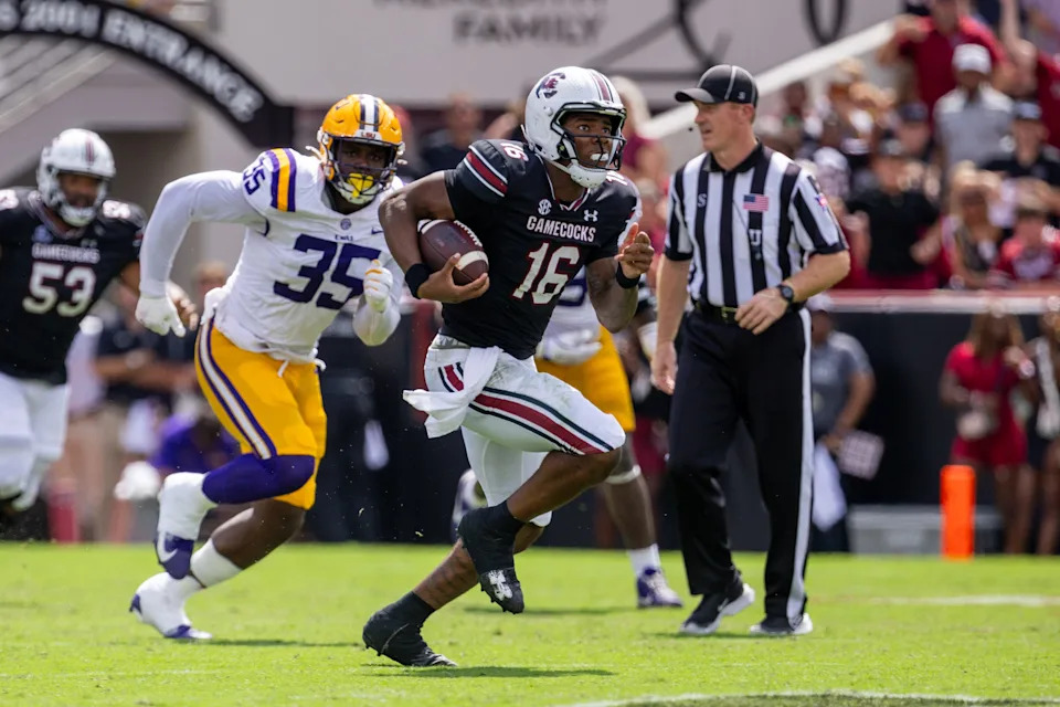 Sep 14, 2024; Columbia, South Carolina, USA; South Carolina Gamecocks quarterback LaNorris Sellers (16) breaks away for a touchdown against the LSU Tigers in the second quarter at Williams-Brice Stadium. Mandatory Credit: Scott Kinser-Imagn Images
