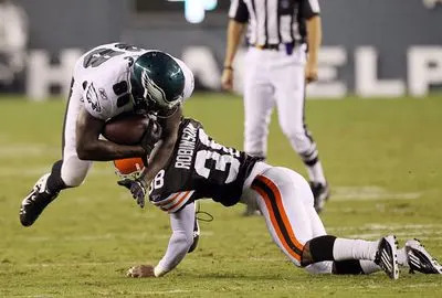 Cleveland Browns v Philadelphia Eagles