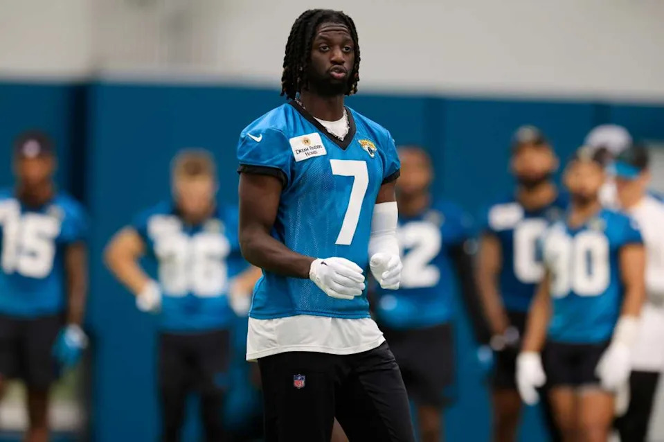 Jacksonville Jaguars wide receiver Brian Thomas Jr. (7) talks during the second day of a mandatory minicamp Tuesday, June 11 at EverBank Stadium’s Miller Electric Center in Jacksonville, Fla.Corey Perrine/Florida Times-Union / USA TODAY NETWORK