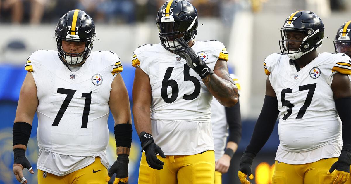 Titans' Bill Callahan sees potential for LT Dan Moore to 'jump up a level' with new team | Football