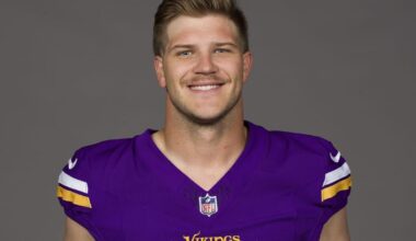 Minnesota Vikings 2025 Football Headshots | National Sports