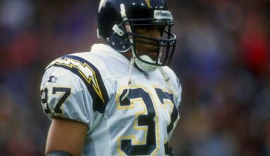 Rodney Harrison into Chargers Hall of Fame