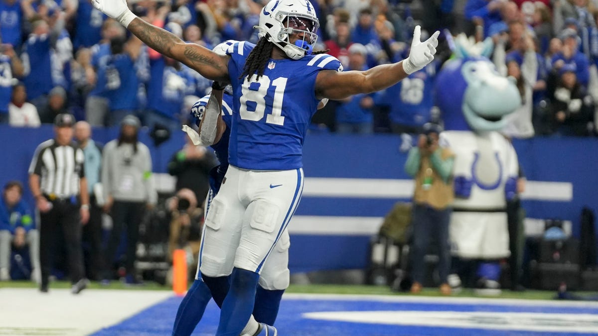 A closer look at TE Mo Alie-Cox