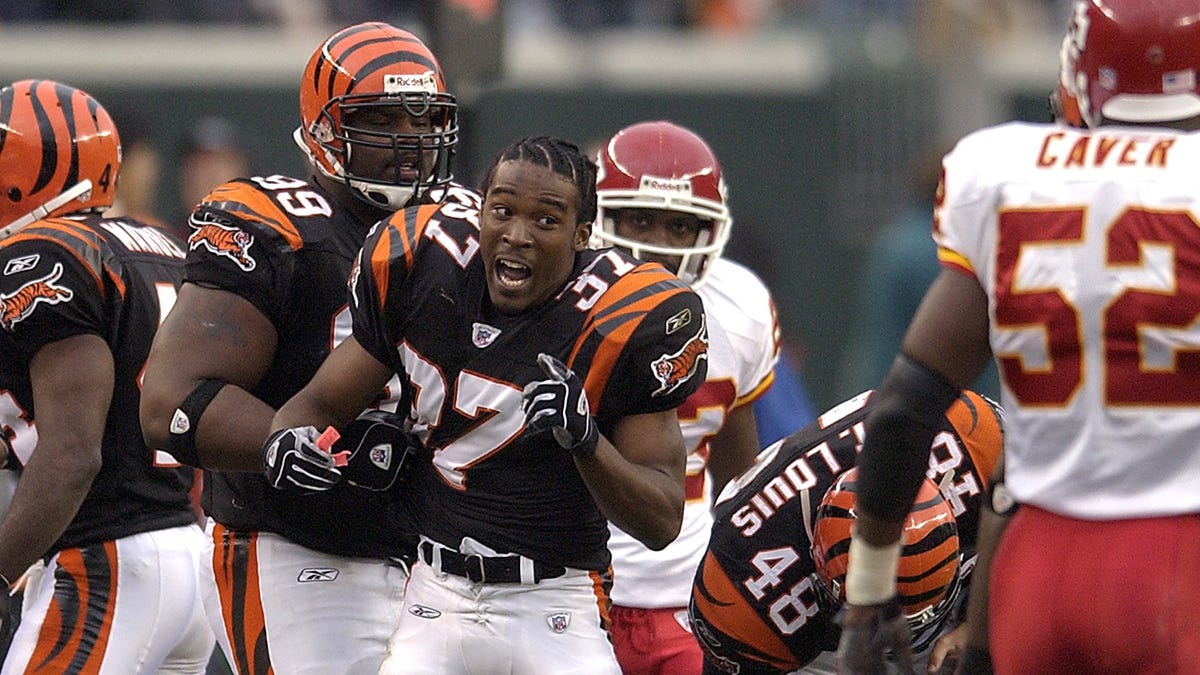 DT played for Bengals, Steelers