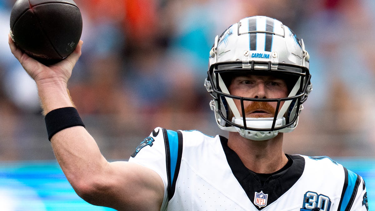 Andy Dalton plays dodgeball at Savannah Bananas' Charlotte game