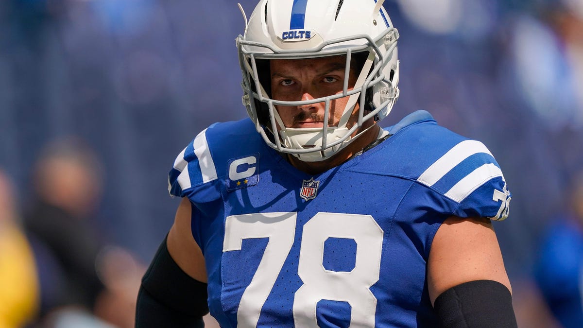 Ryan Kelly, Will Fries named Colts biggest offseason losses