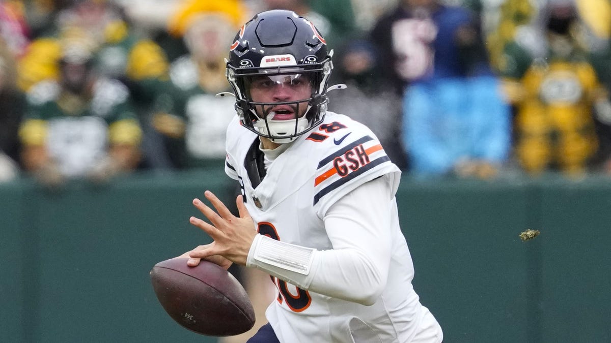 Bears QB Caleb Williams explains why Packers fans 'suck'