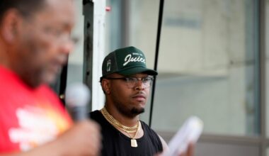 Bengals' Orlando Brown throws out his take on Steelers' T.J. Watt