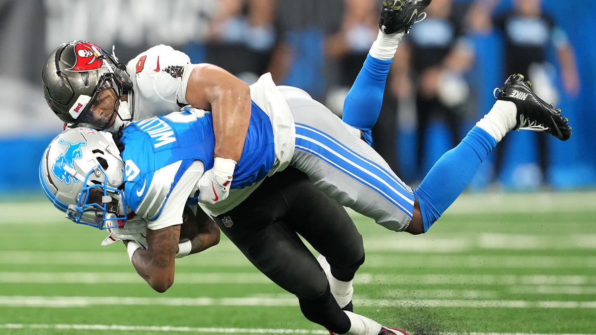 2025 may be the year for Bucs LB SirVocea Dennis to take the next step