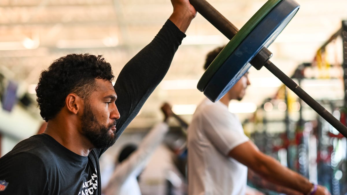 Cardinals expecting 'big things' from OLB Zaven Collins in 2025