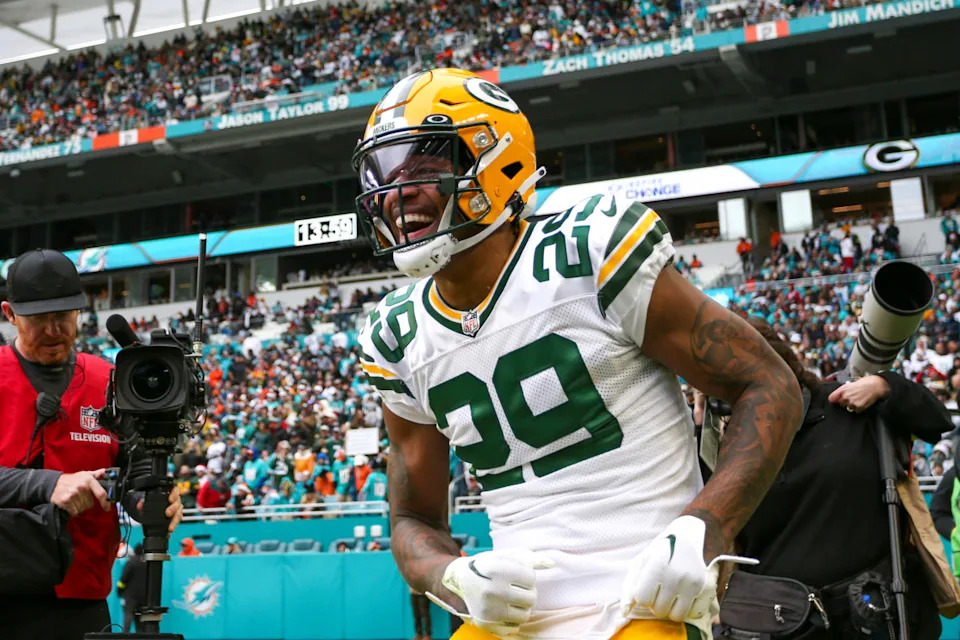 Former Green Bay Packers CB Rasul Douglas (29) celebrates after intercepting the football during the fourth quarter against the Miami Dolphins at Hard Rock Stadium© Sam Navarro-Imagn Images
