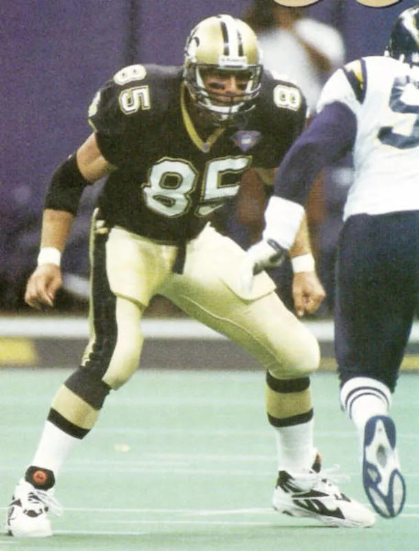 New Orleans Saints tight end Wesley Walls (85) blocks against the San Diego Chargers. Credit: neworleanssaintshistory.com