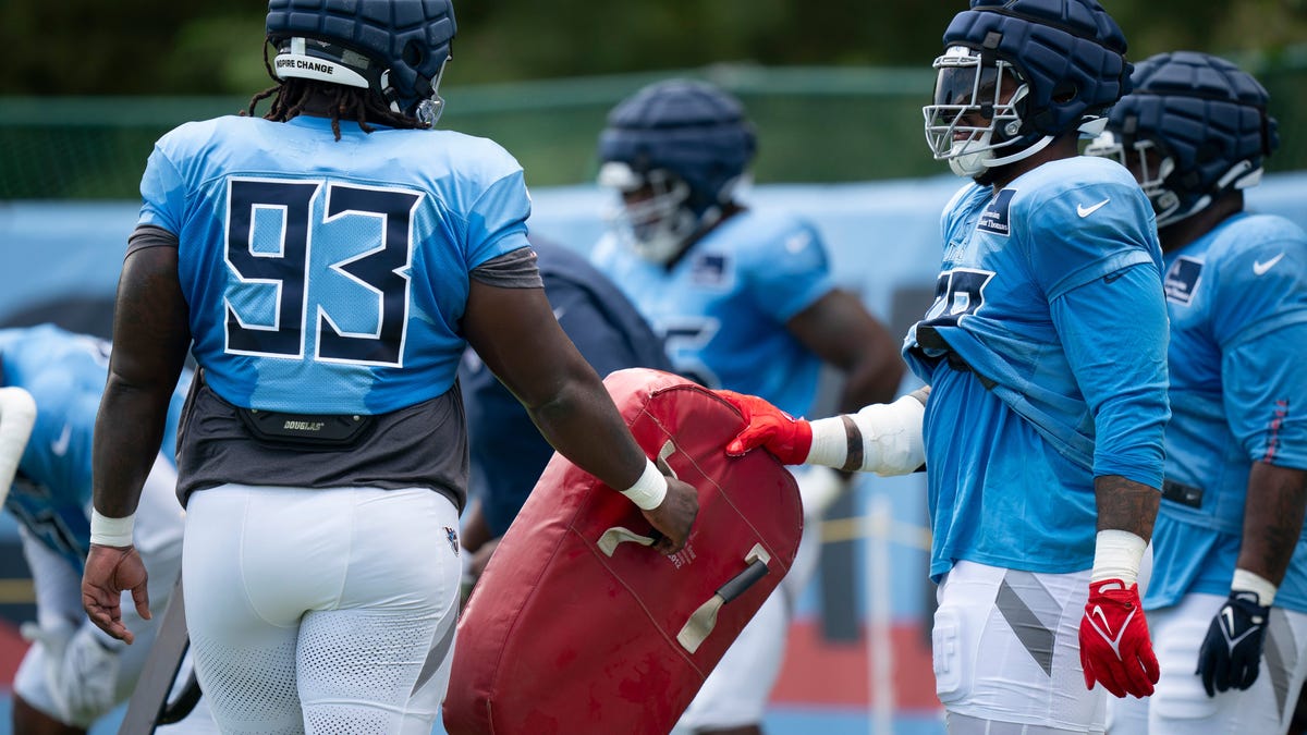 Where does Titans' defensive line rank among NFL's 32 teams?