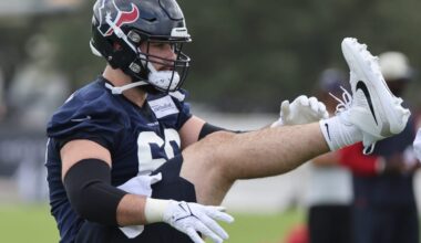 Texans Jarrett Patterson named top-32 center per PFF for 2025 season