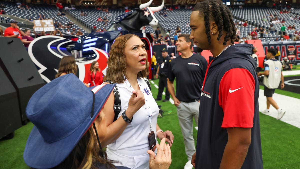 Texans to hit the road for training camp, return to familiar location