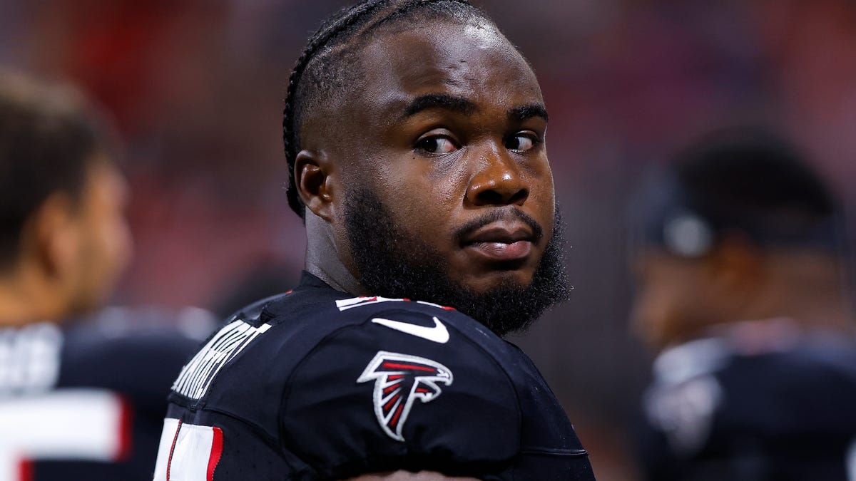 PFF ranks Atlanta Falcons defensive line among worst in NFL