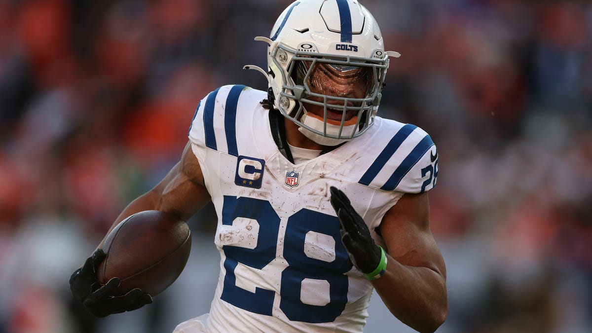PFF grades for Jonathan Taylor, DJ Giddens and Colts running backs