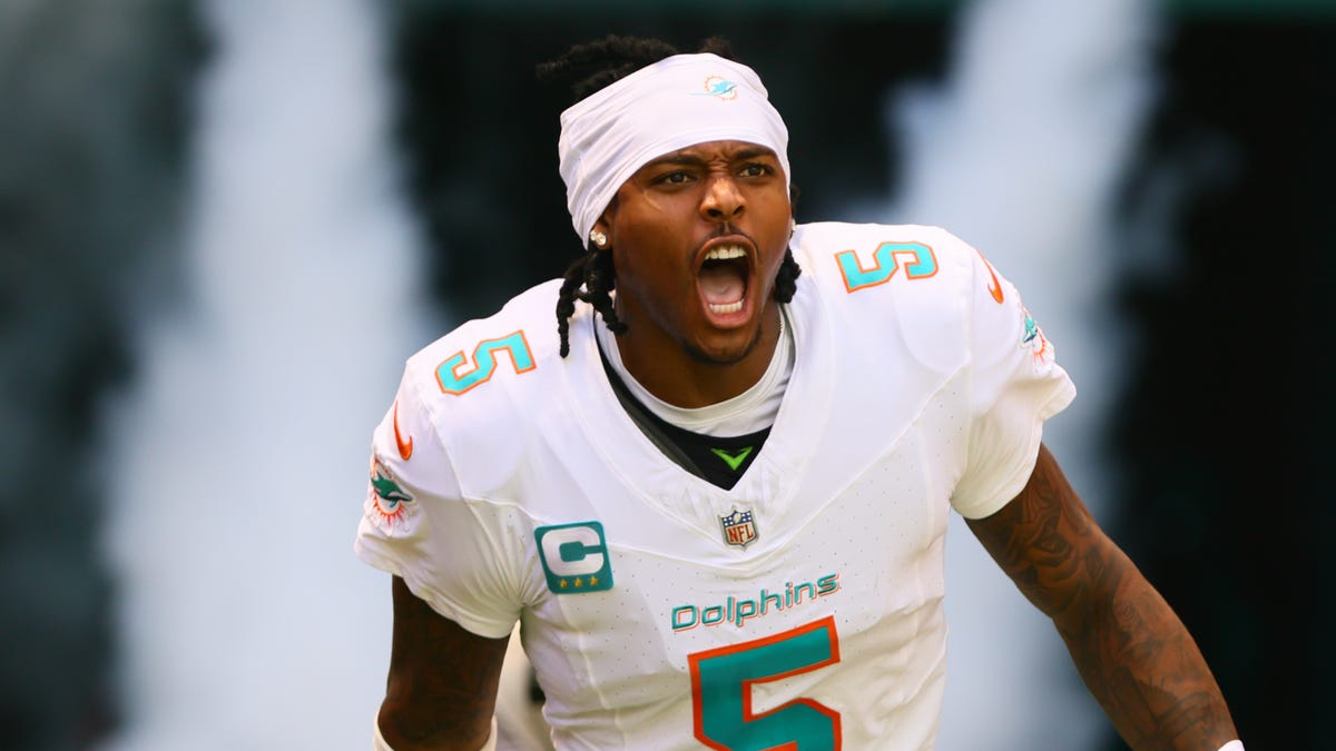 Dolphins send All-Pro CB to Steelers