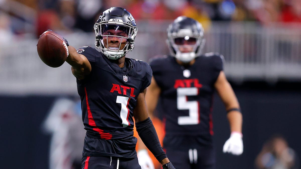 Atlanta Falcons receiving corps ranked outside of top 10 by PFF