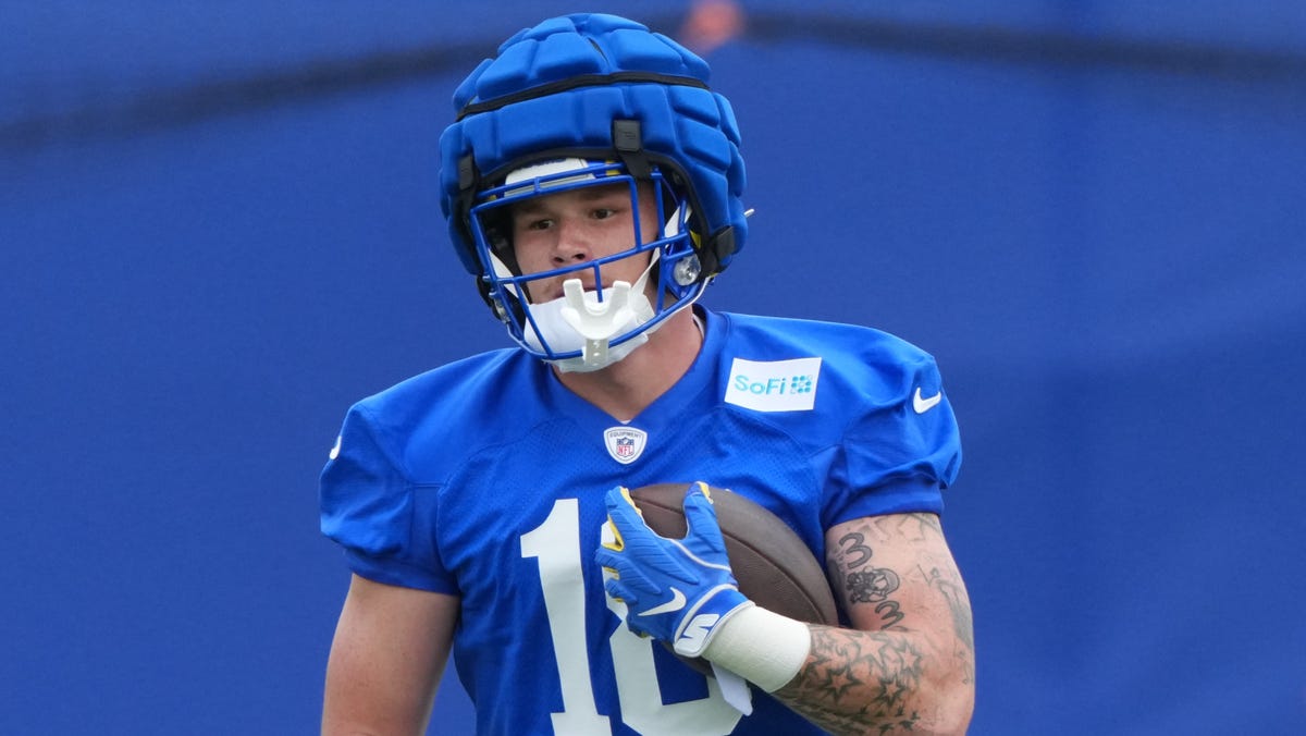 Rams TE Tyler Higbee pouring into rookie Terrance Ferguson in OTAs