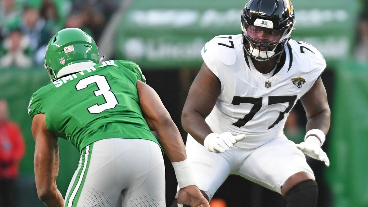 Who will start on Jacksonville Jaguars' offensive line in 2025?