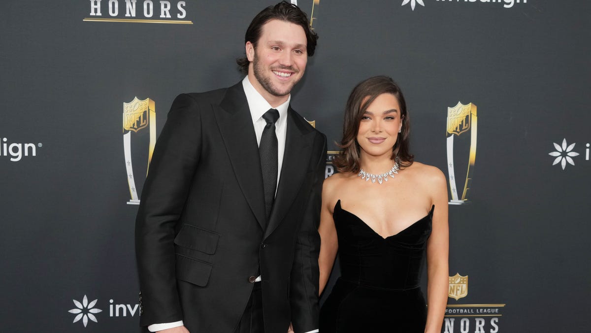 Josh Allen, Hailee Steinfeld wedding: 4 things we learned