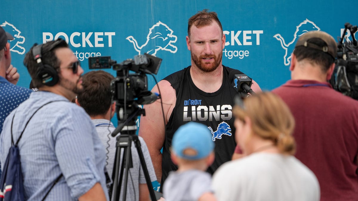 Detroit Lions fans making $77 donations to Frank Ragnow's charity