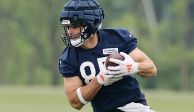 Bears' Cole Kmet using own experience to mentor Colston Loveland