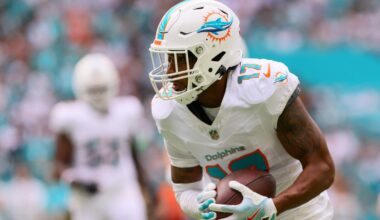 Dolphins excited to see Jaylen Waddle 'attacking his craft' in OTAs