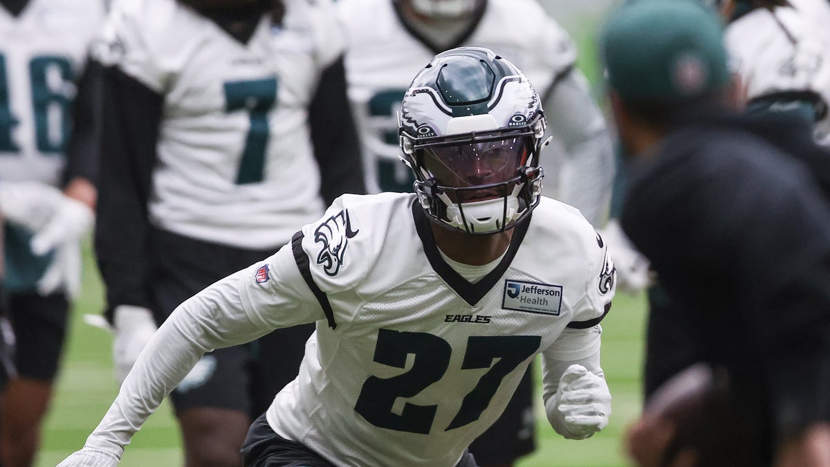 Quinyon Mitchell tells a story of his mom retiring once he was drafted