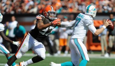 Bucs land different edge rusher in PFF's 2011 NFL re-draft