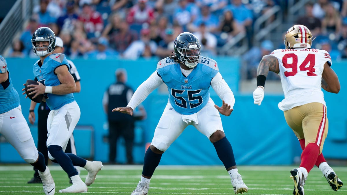 Titans' JC Latham named to PFF's All-Breakout Team for 2025