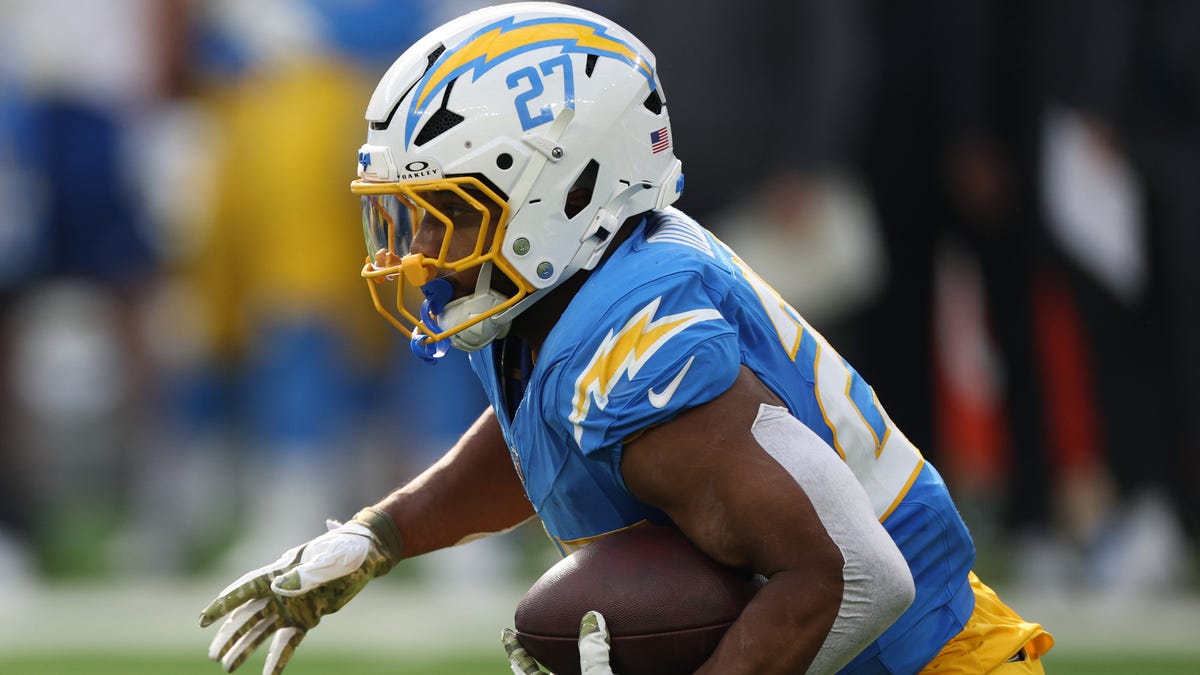 Early look at J.K. Dobbins in orange and blue