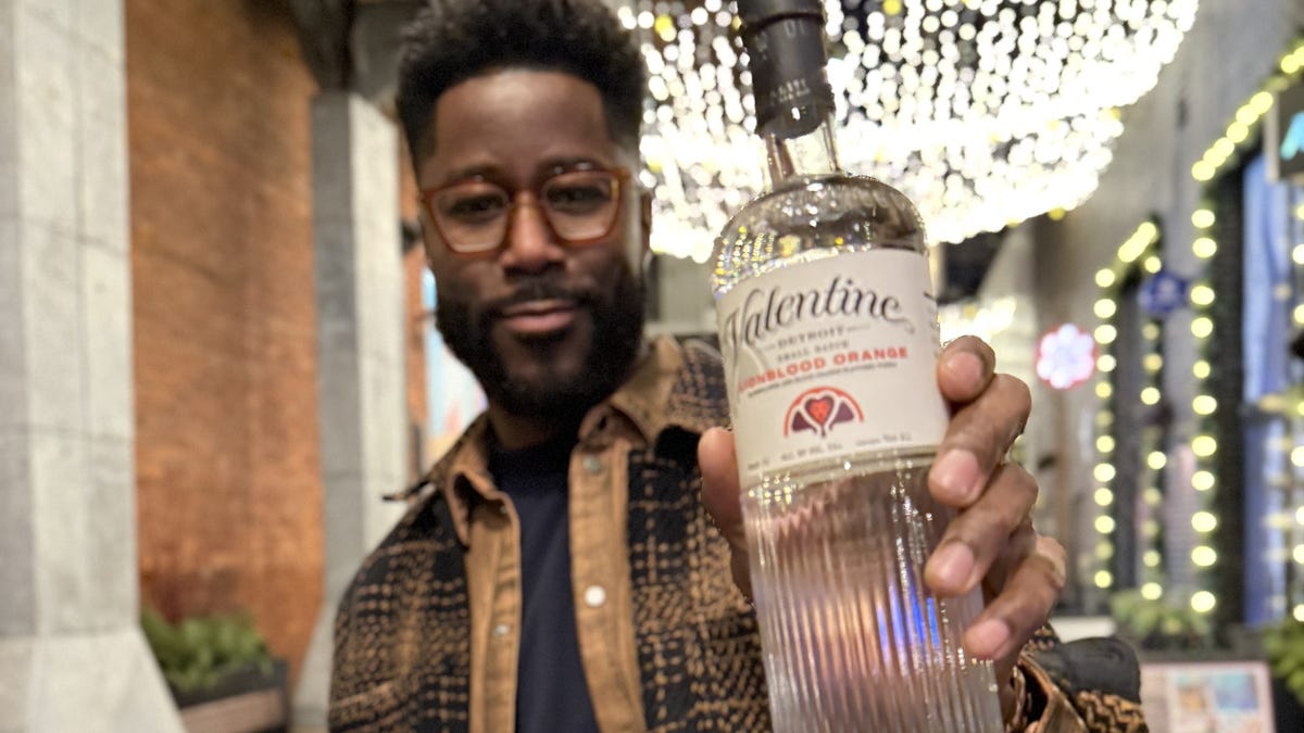Ex-Lion Nate Burleson pouring new vodka in metro Detroit this weekend