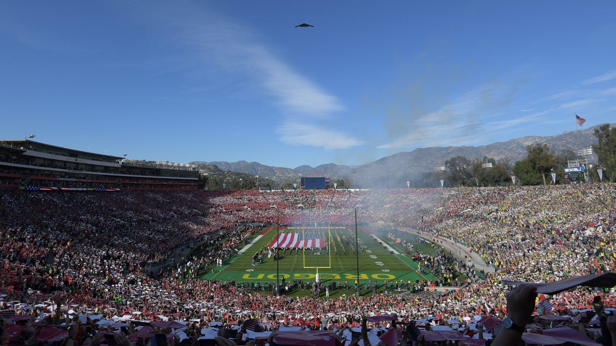 Power ranking all 18 Big Ten football stadiums from worst to first