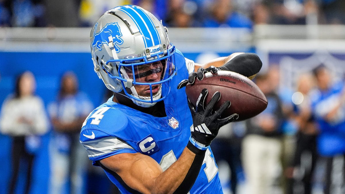 Who to draft with late first-round pick