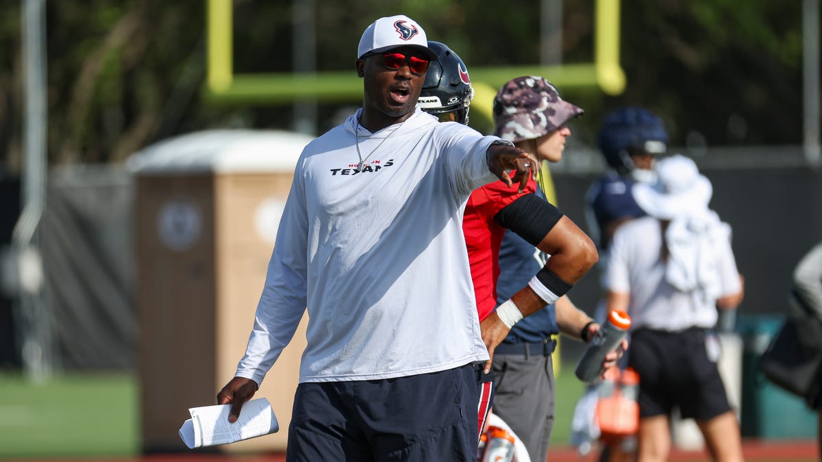 QB coach Jerrod Johnson is opening eyes, but what does the NFL see?
