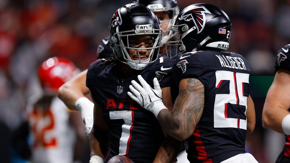PFF ranks Atlanta Falcons RB room among best in NFL entering 2025