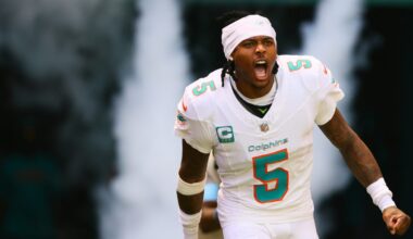 Tyreek Hill wants CB to remain with Dolphins