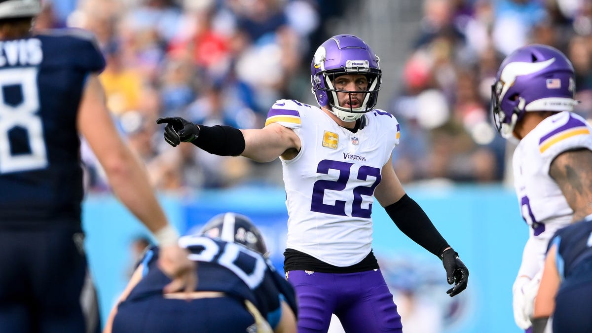 What position is a priority for the Vikings in the 2026 NFL Draft?