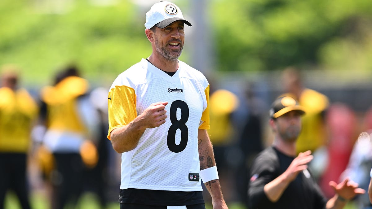 Who is Aaron Rodgers married to? QB sounds off on his private life