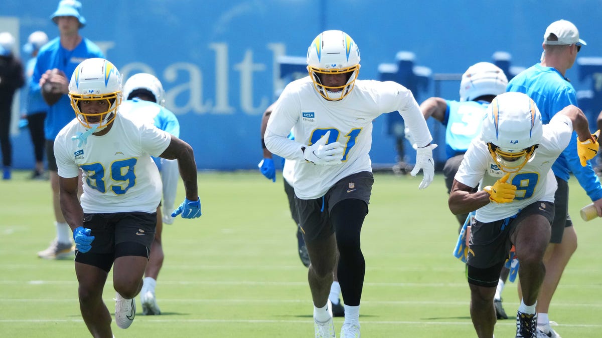 Predicting Chargers 53-man roster ahead of training camp